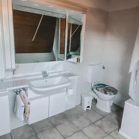 Charmante 1-zimmer-ferienwohnung דירה *